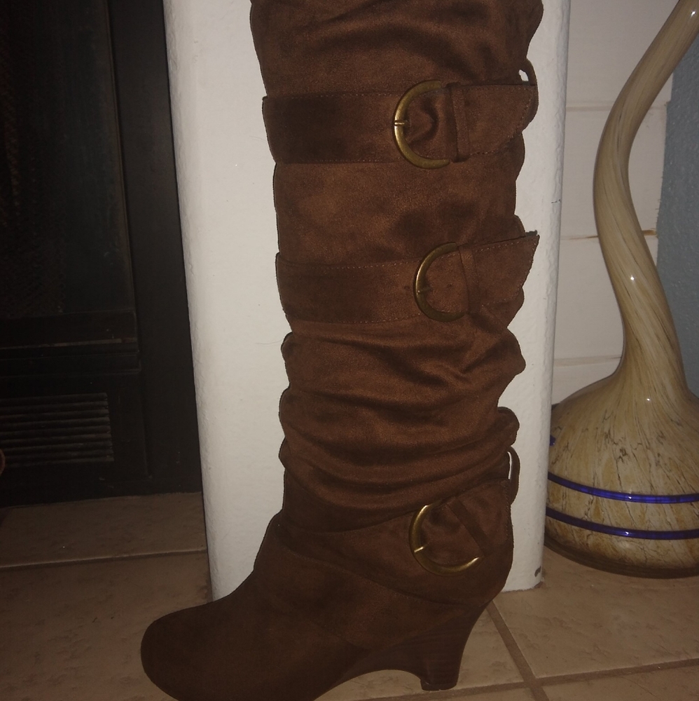 Not Rated- wedge boots size 7.5